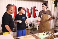 （左から）出川哲朗、爆笑問題・田中、菅田将暉。(c)フジテレビ