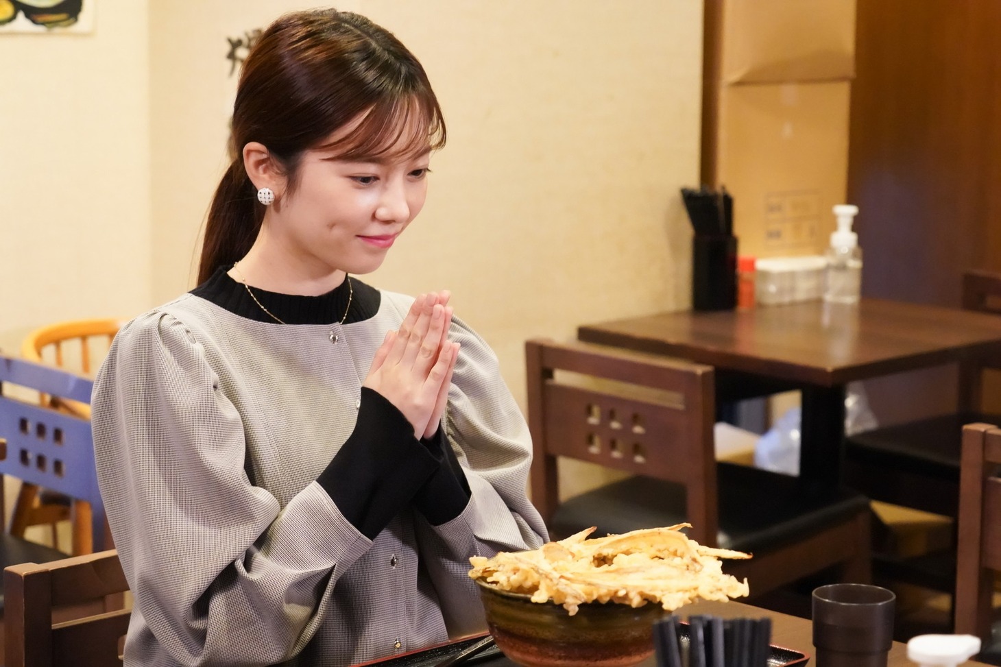 「黙食女子」第2話より。