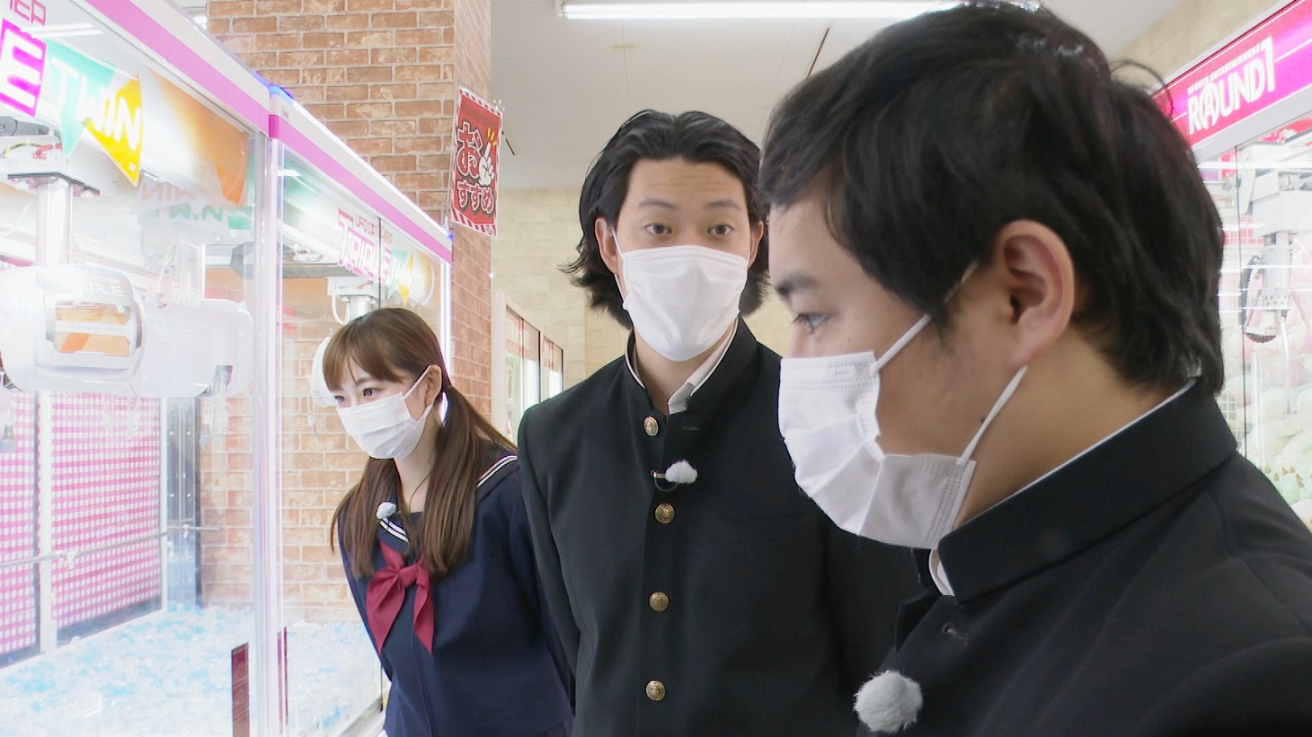 「 霜降り明星のあてみなげ」より。(c)静岡朝日テレビ