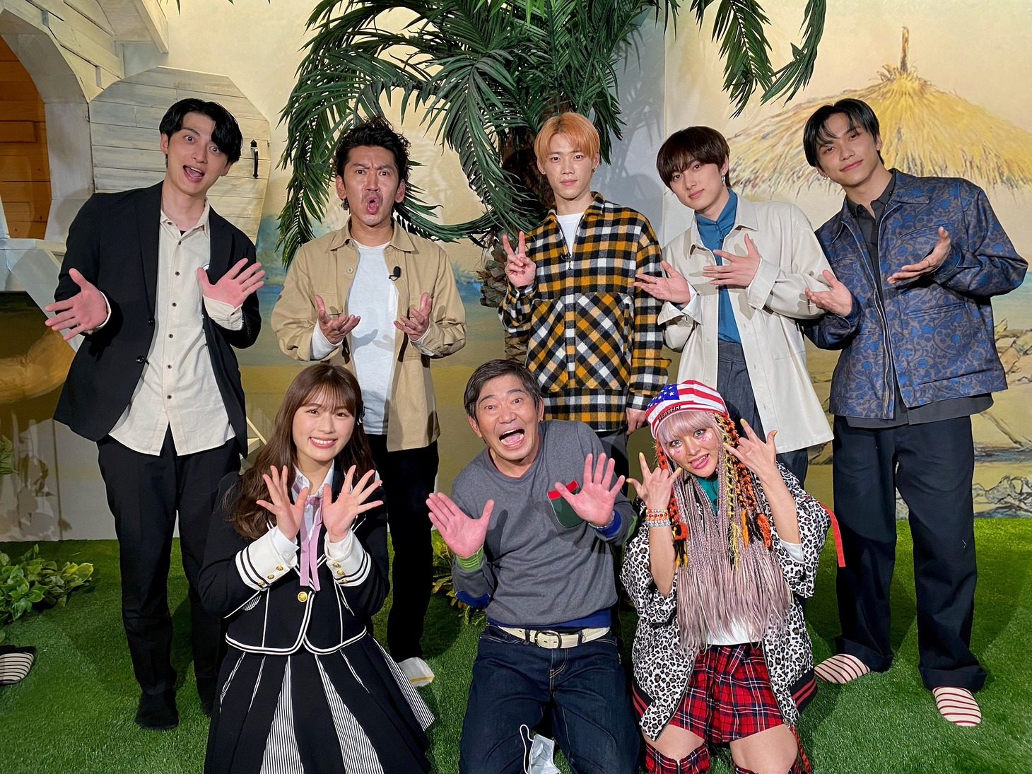 「OS（オッサンスペック）アップデート2」の出演者たち。(c)読売テレビ