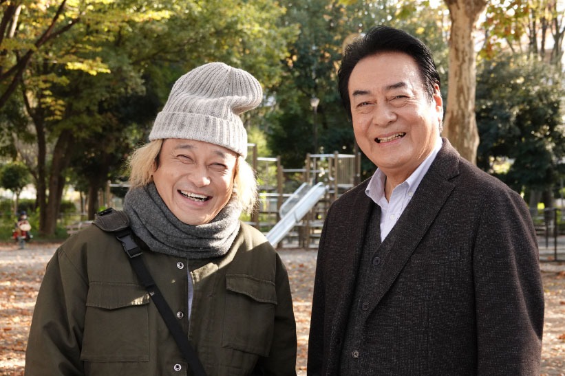 「再雇用警察官3」で共演した永野（左）と高橋英樹（右）。