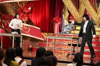 1本目のネタを披露するAマッソ。