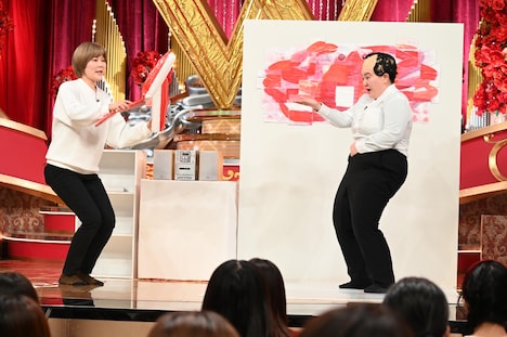 2本目のネタを披露するオダウエダ。