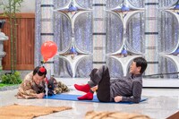 「年貢芸人」のワンシーン。(c)読売テレビ