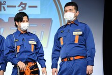 1人だけ（消防団を）“やってる感”が出ているすゑひろがりず三島（右）。
