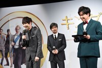 梶裕貴になかなかプレゼントを渡さないぺこぱシュウペイ。