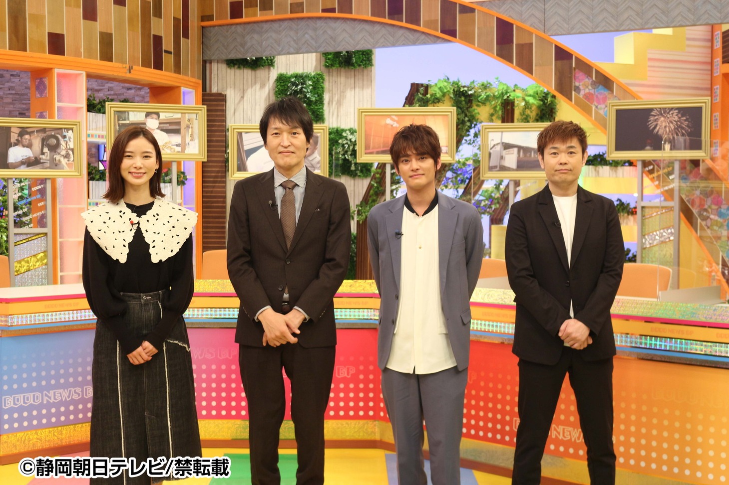 左から朝日奈央、千原ジュニア、中山優馬、品川庄司・品川。