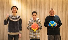 「鶴瓶＆ナイナイの体当たりカレンダー 2022」に出演するナインティナインと笑福亭鶴瓶。(c)ABEMA