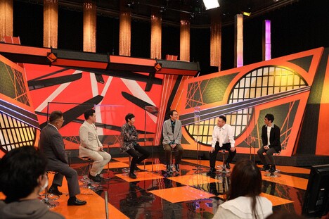 トークの様子。(c)テレビ朝日