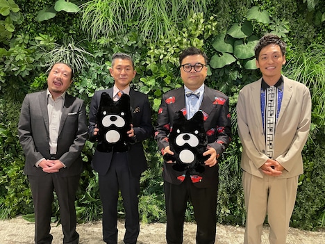 笑い飯（左）と、とろサーモン（右）。