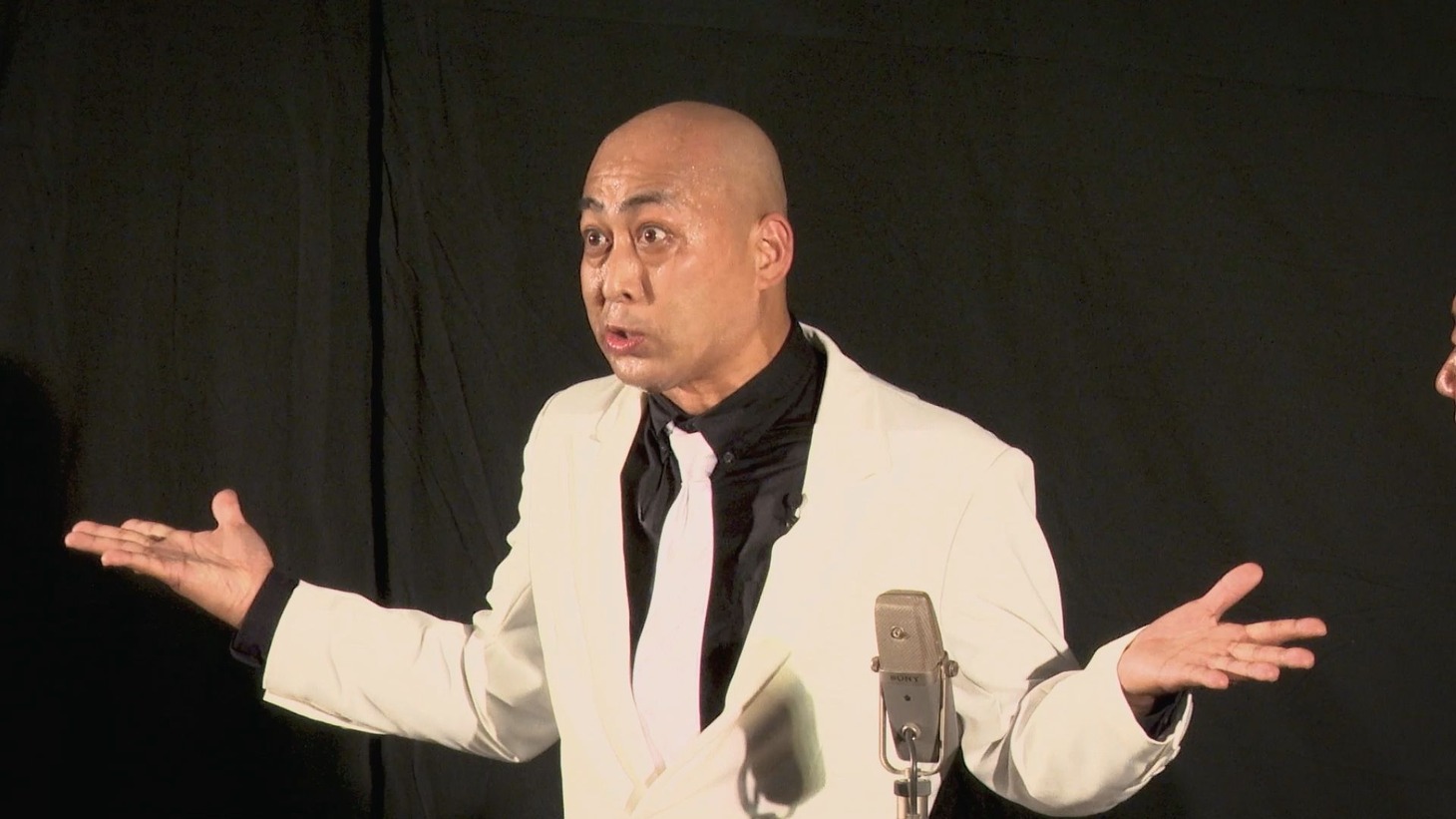 錦鯉・長谷川