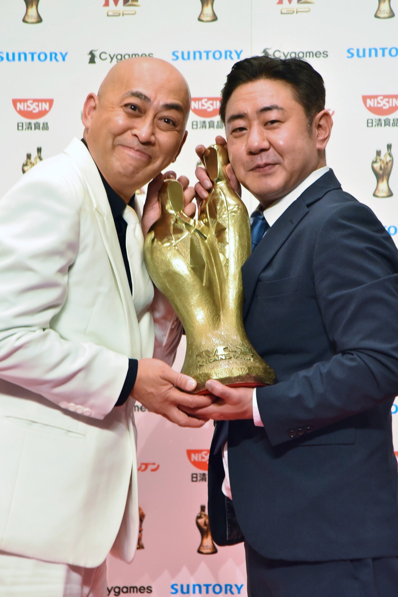 錦鯉のM-1優勝会見、長谷川「相方のありがとうで涙が溢れた」渡辺