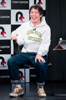 さらば青春の光・森田（撮影：渡邊玲奈／田中聖太郎写真事務所）