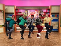 「歴史デリバリー～素朴な疑問？歴史資料で解決！～」に出演する（左から）ハリセンボン春菜、東京03、滝沢カレン。