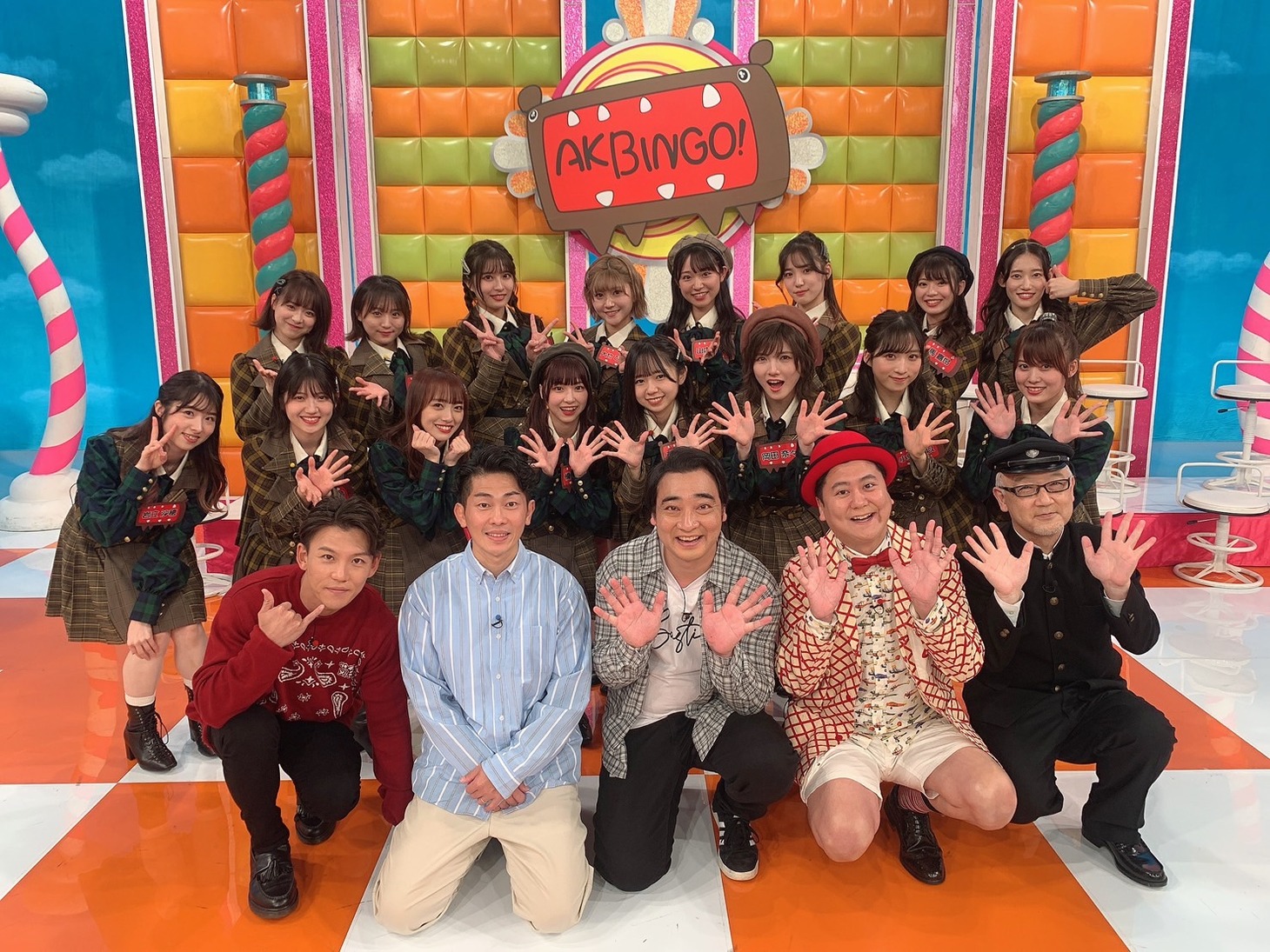 「AKBINGO! NEO」の出演者。(c)日本テレビ