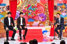 中田カウスとトークするさや香。