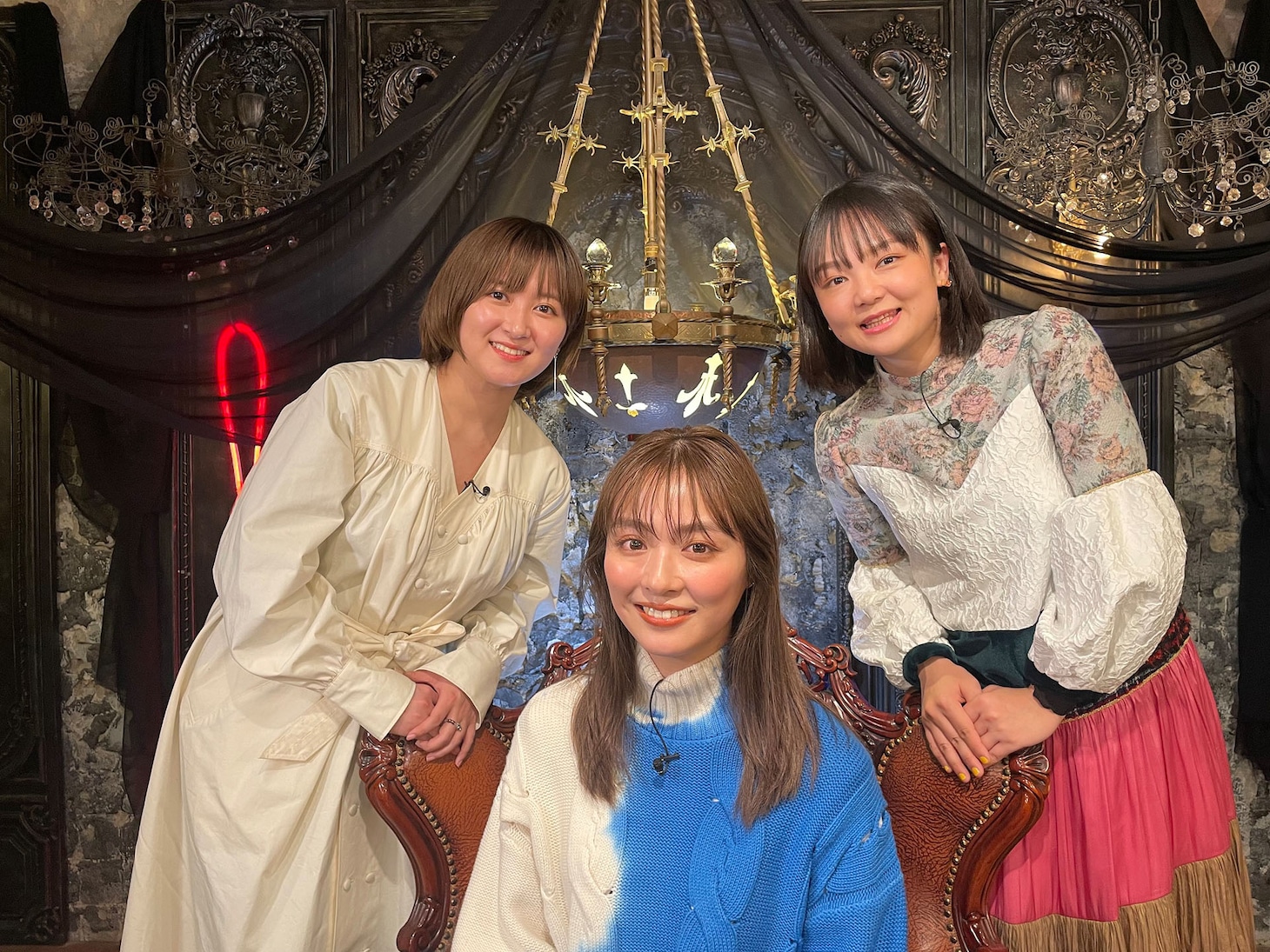左からラランド・サーヤ、内田理央、蛙亭イワクラ。(c)テレビ東京
