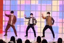 （左から）古坂大魔王、東貴博、土田晃之。(c)テレビ朝日