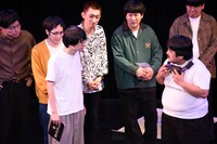 爆弾装置の解除を諦め始めた一同。