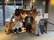 「有吉くんの正直さんぽ新春SP」に出演する(左から)浜口京子、大久保佳代子、スピードワゴン井戸田、有吉弘行、河北麻友子。(c)フジテレビ