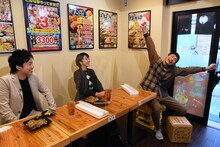 （左から）水谷隼、平祐奈、もう中学生。(c)関西テレビ