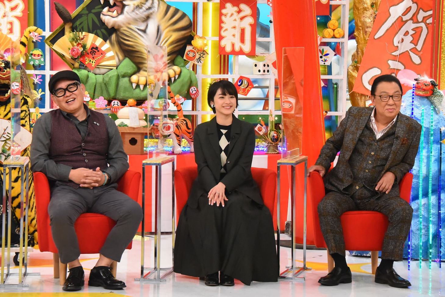 （左から）兵動大樹、平祐奈、梅沢富美男。(c)関西テレビ