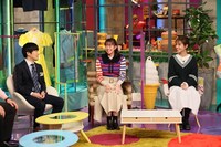 （左から）バカリズム、佐藤栞里、滝沢カレン。(c)テレビ朝日