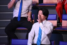 ランジャタイの漫才中、顔芸を繰り出す国崎のことをどう思うのか、伊藤に尋ねるマヂカルラブリー・野田クリスタル。