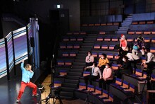 永野のネタにガヤを入れる芸人たち。