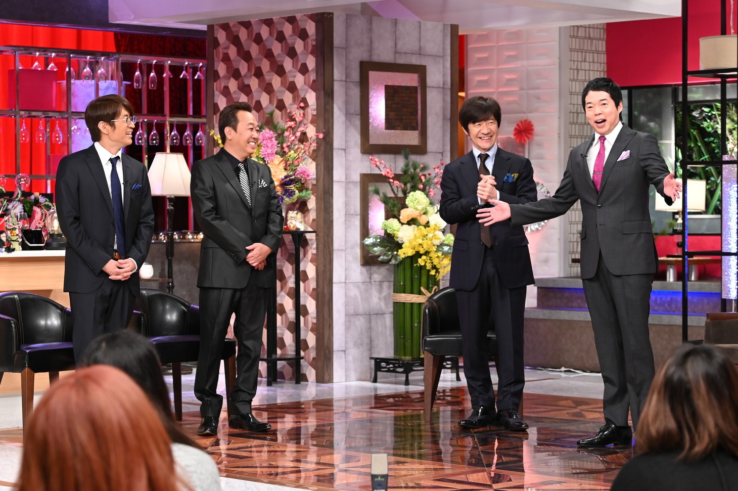左からさまぁ～ず、内村光良、今田耕司。(c)日本テレビ