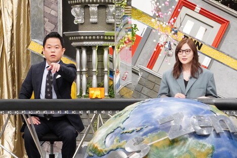 ダイアン津田と白石麻衣。(c)フジテレビ