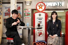 左から麒麟・川島、西野七瀬。(c)読売テレビ