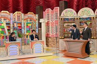 （左から）トラウデン直美、林修、シソンヌ。(c)テレビ朝日