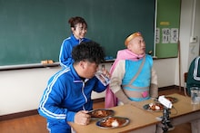 マテンロウ・大トニー夫妻とチョコレートプラネット松尾。(c)中京テレビ