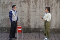 井上咲楽が仕掛け人に挑戦する「大悟の人間性検証ドッキリ」の様子。