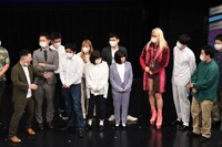 ダンビラムーチョ大原がモノマネした「菜々緒の笑い方」が素敵だと共感するコットンきょん。