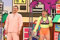 オードリー春日とフワちゃん。(c)関西テレビ