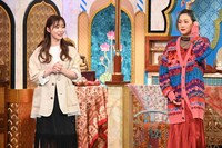 左から指原莉乃、SHELLY。(c)日本テレビ