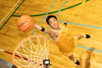 「スポーツの秋」をテーマに撮影に挑む森川隆士。