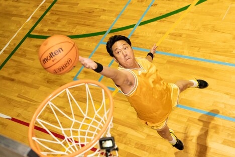 「スポーツの秋」をテーマに撮影に挑む森川隆士。