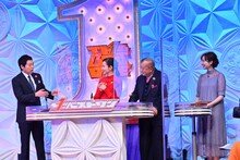 （左から）今田耕司、吉田羊、笑福亭鶴瓶、宇賀神メグ（TBSアナウンサー）。(c)TBS