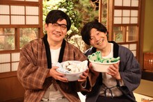 （左から）ずん飯尾、キャイ～ン・ウド鈴木。(c)フジテレビ