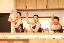 （左から）ずん飯尾、わらふぢなるお・口笛なるお、サンドウィッチマン伊達。(c)フジテレビ