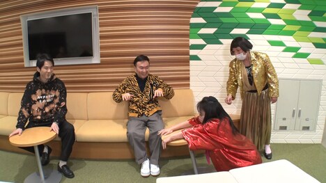 かまいたちと島田珠代、すっちー。