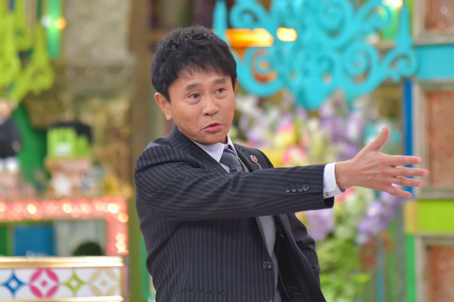 MCの浜田雅功。