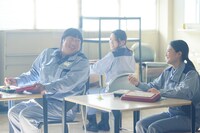 古田恵久穂が働いてる様子。(c)撮影：森山将人