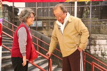 友近とロバート秋山。(c)フジテレビ