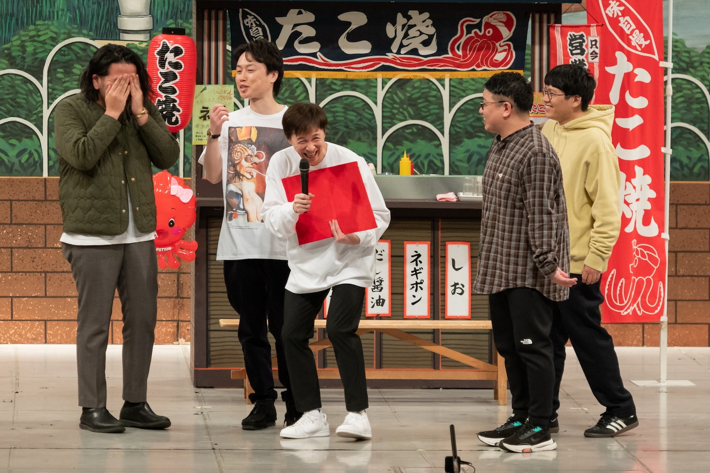 「オールスター即興LIVEコメディ アドリバー」より。(c)読売テレビ