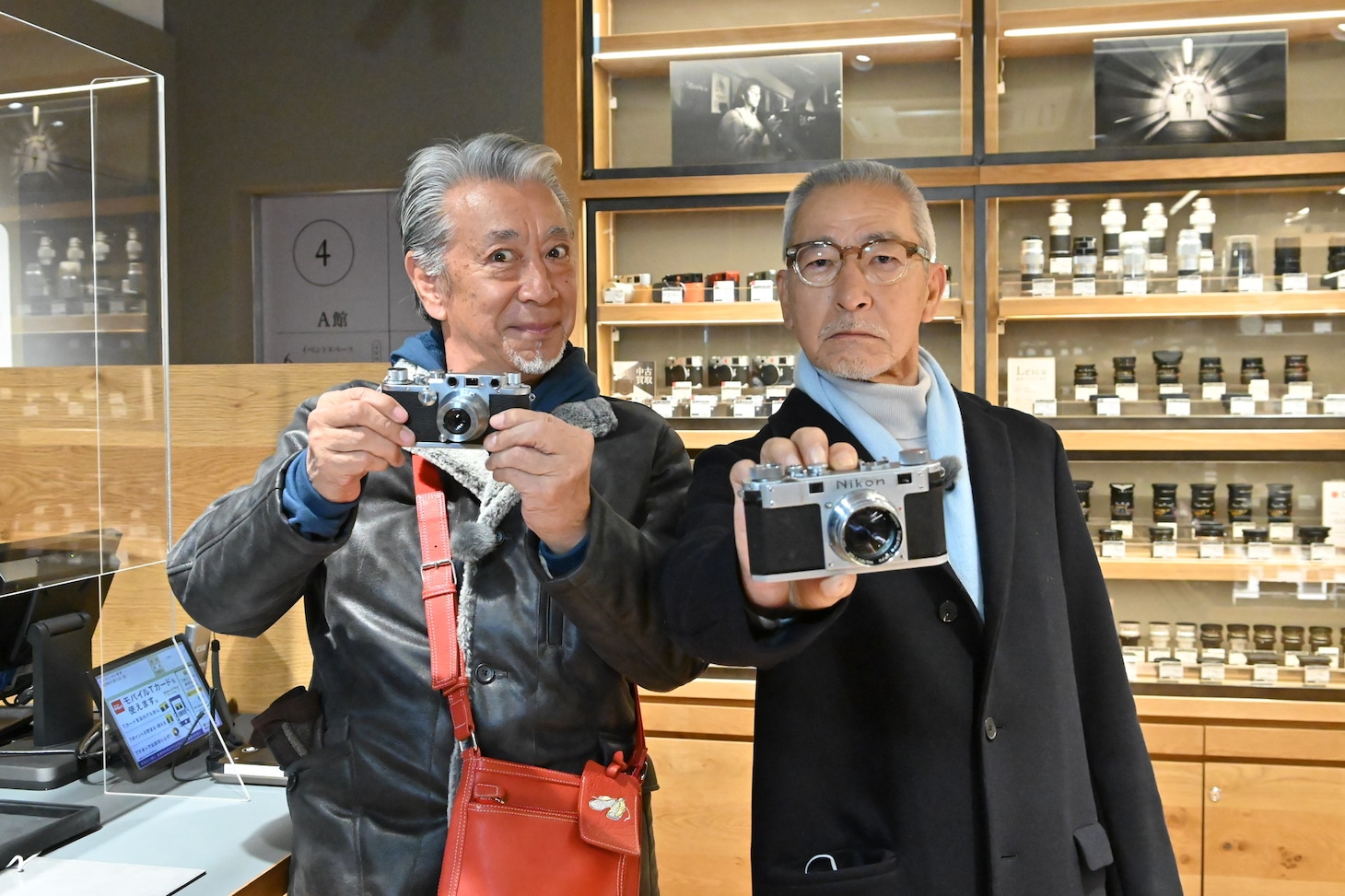 「じゅん散歩 祝75歳デラックス」に出演する高田純次と大竹まこと。(c)テレビ朝日