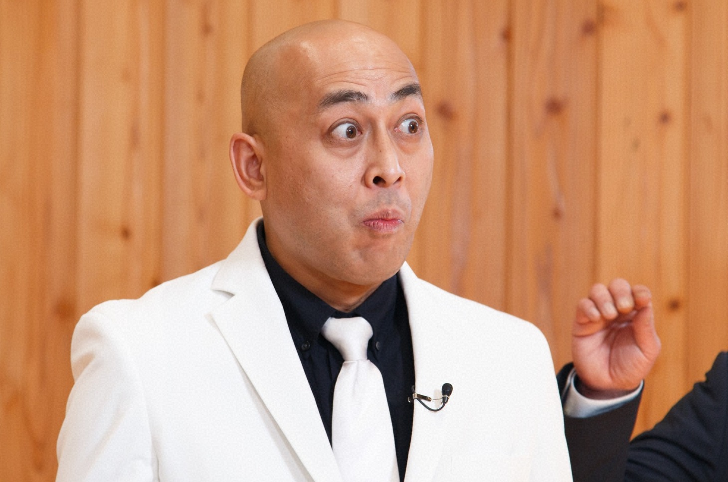 錦鯉・長谷川 (c)日本テレビ